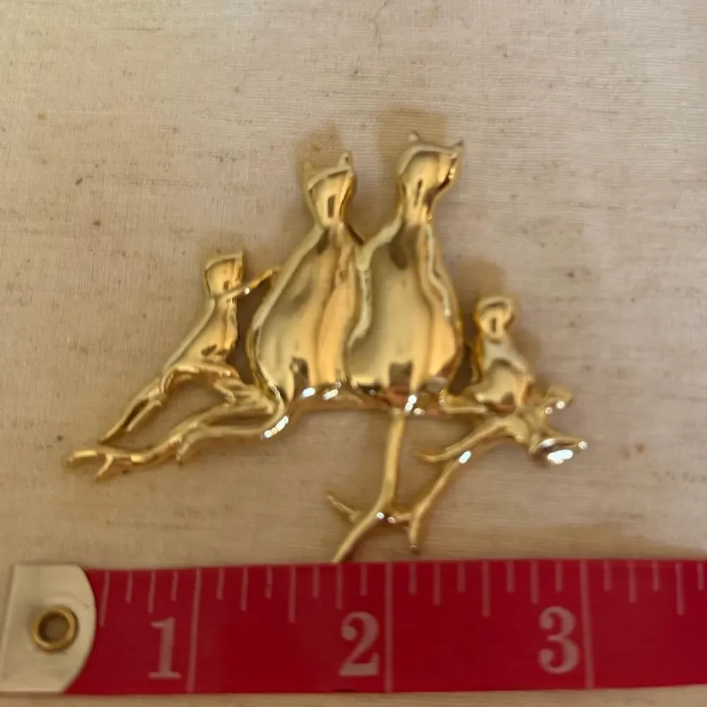 Vintage America elegant gold